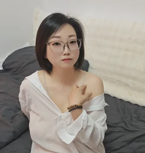 Xixi-02's Offline XXX Chat