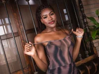 EvonnyMilk's webcam live show