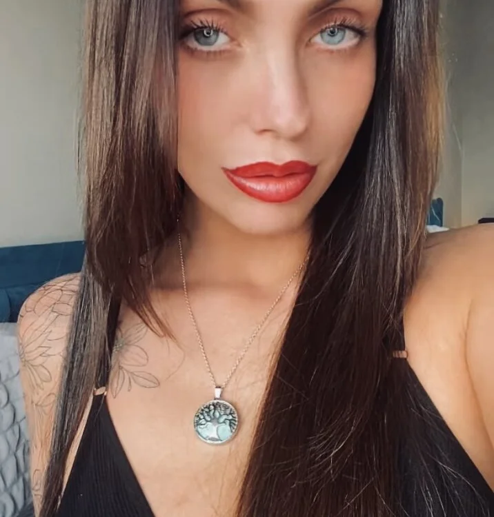 BellaBeaX's Offline Chat Room