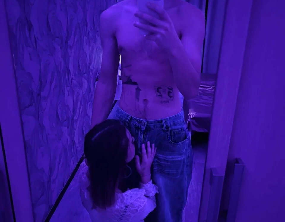 RomanticDuet_ Adlı Modelin Çevrimdışı XXX Sohbeti