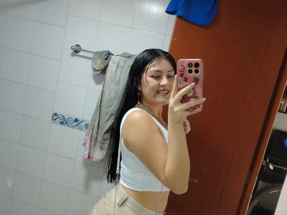 Afrodita_Hot_Bg's Offline XXX Chat