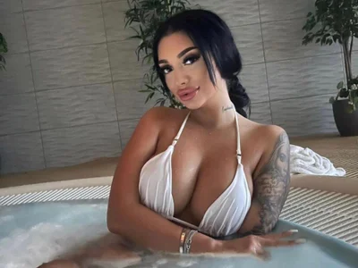 amirahylerr on StripChat