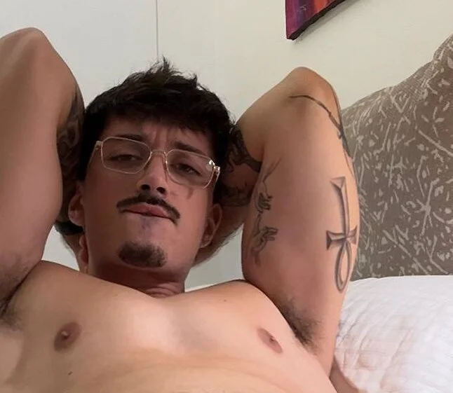 Offline XXX chat modela adithya_00