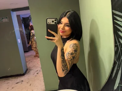 AriAddams