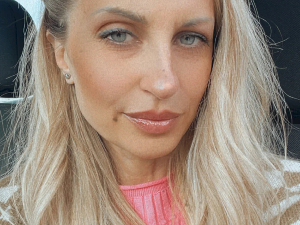 LunaLuxe1 Adlı Modelin Çevrimdışı XXX Sohbeti