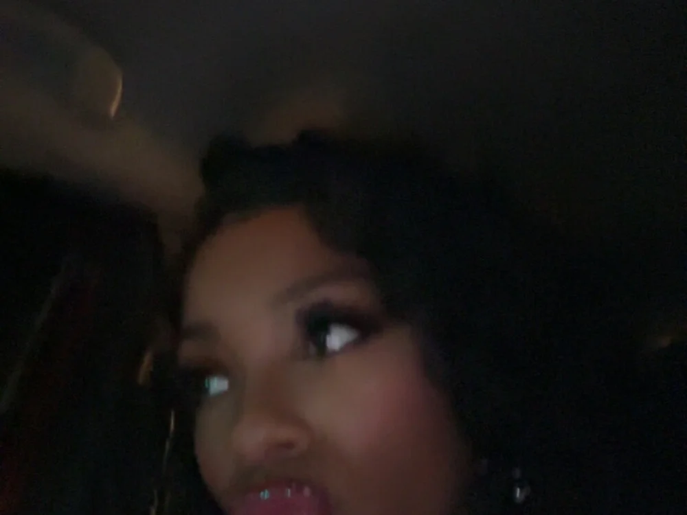 trinibarbieee Adlı Modelin Çevrimdışı XXX Sohbeti