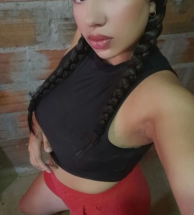 safiya_bell's Offline Chat Room