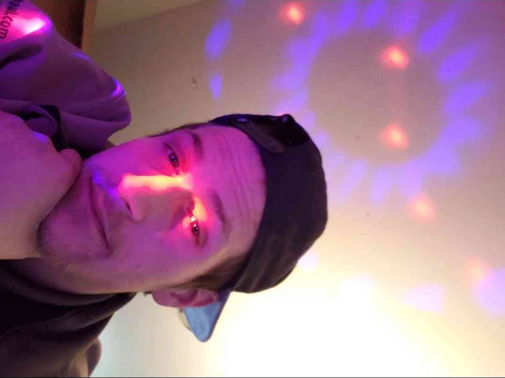 kingme253's Offline Chat Room