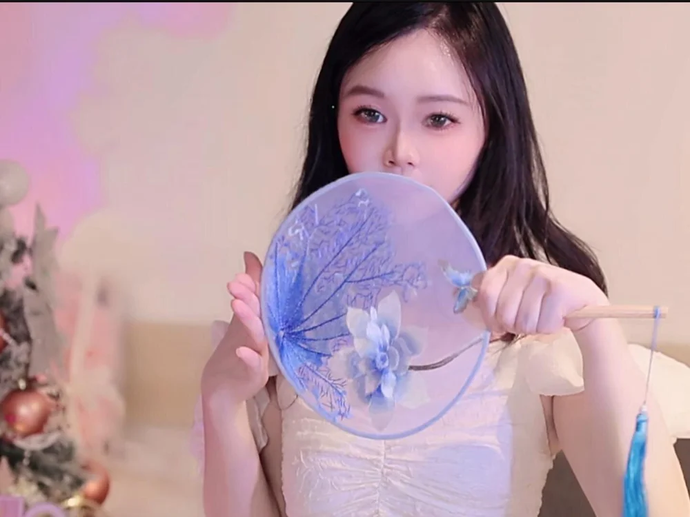 ANGEILOVE99 離線 XXX 聊天