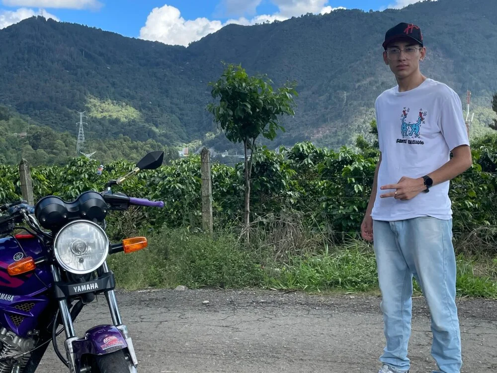 Alejo_420hot's Offline XXX Chat