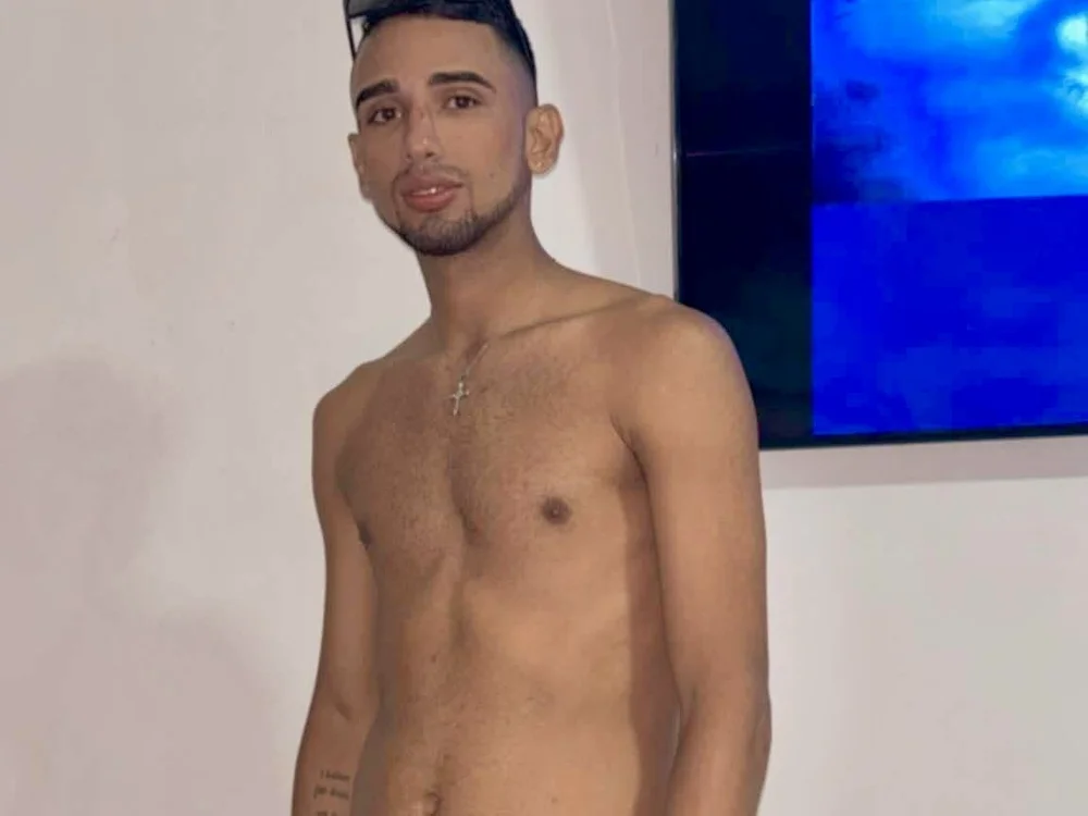dannyhardx's Offline Chat Room