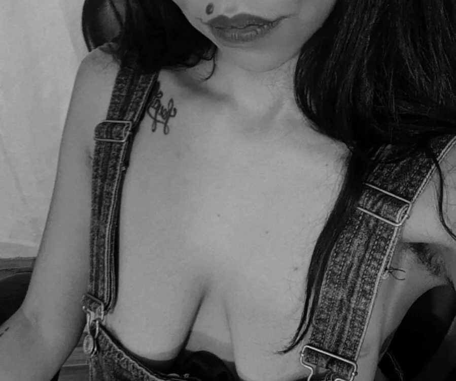 دردشة ladynemesis الجنسية دون اتصال