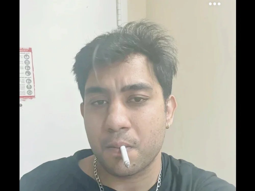 DuryG11 Adlı Modelin Çevrimdışı XXX Sohbeti