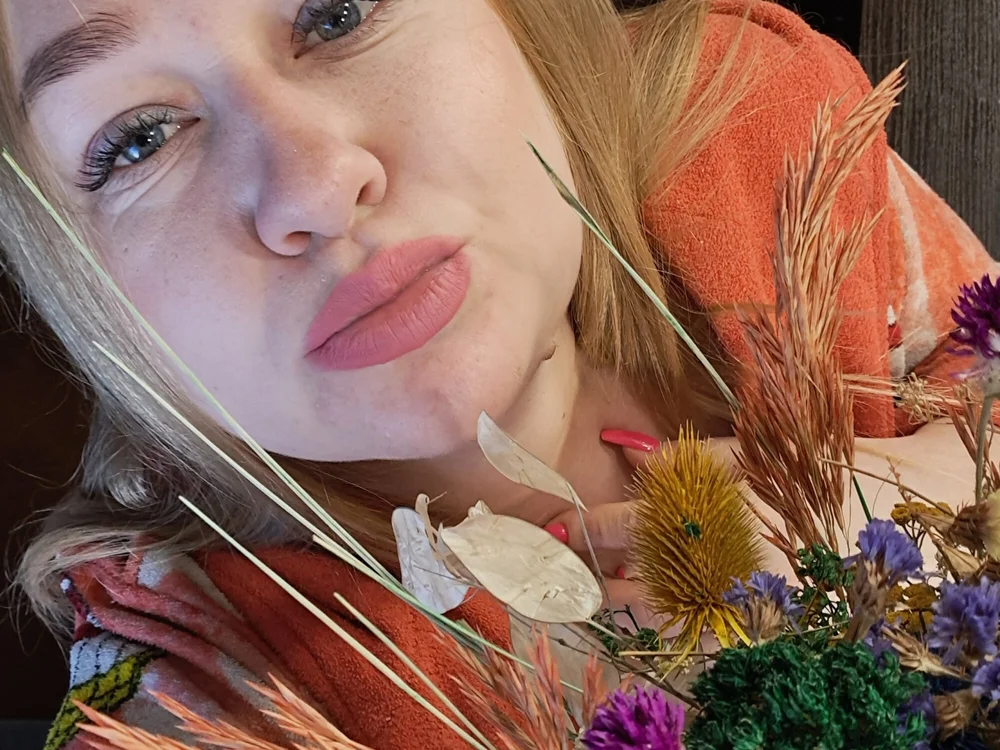 Moly_Jensi offline chatrum