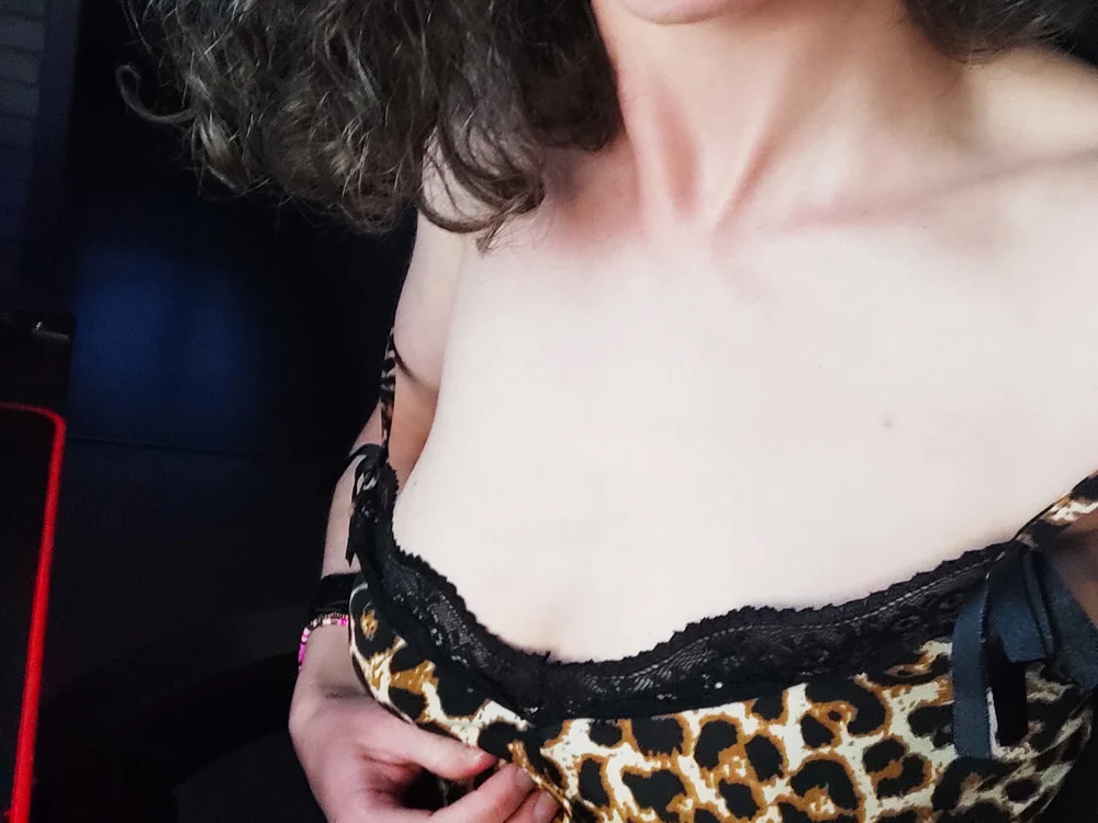 nenette59 Chat XXX offline