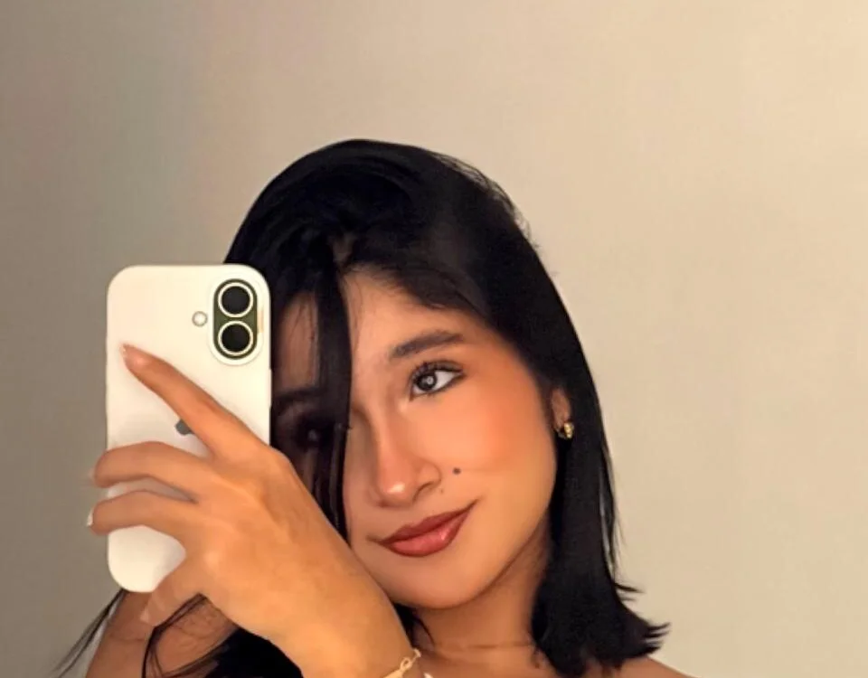 ary_embers Offline XXX-Chat
