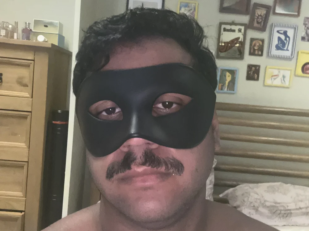 sharkrio's Offline Chat Room
