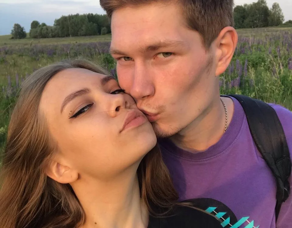 wildcoupleZ's Offline Chat Room