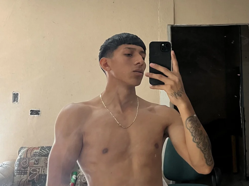victormontiel7's Offline XXX Chat