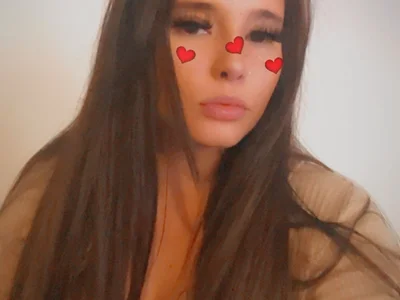 LollyLove_ - middle priced privates young