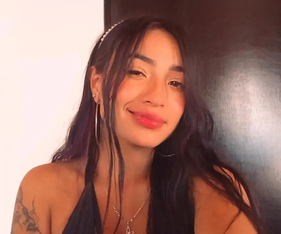 aamber_hs' Offline XXX Chat