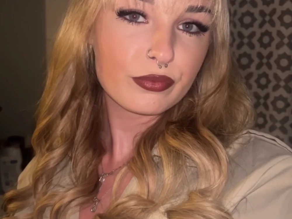 Chat XXX offline de Charlottepeace