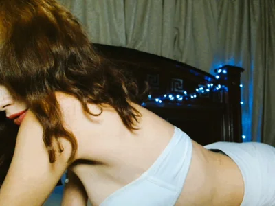 MINI_Petite Couple Interactivetoys Strip Webcam