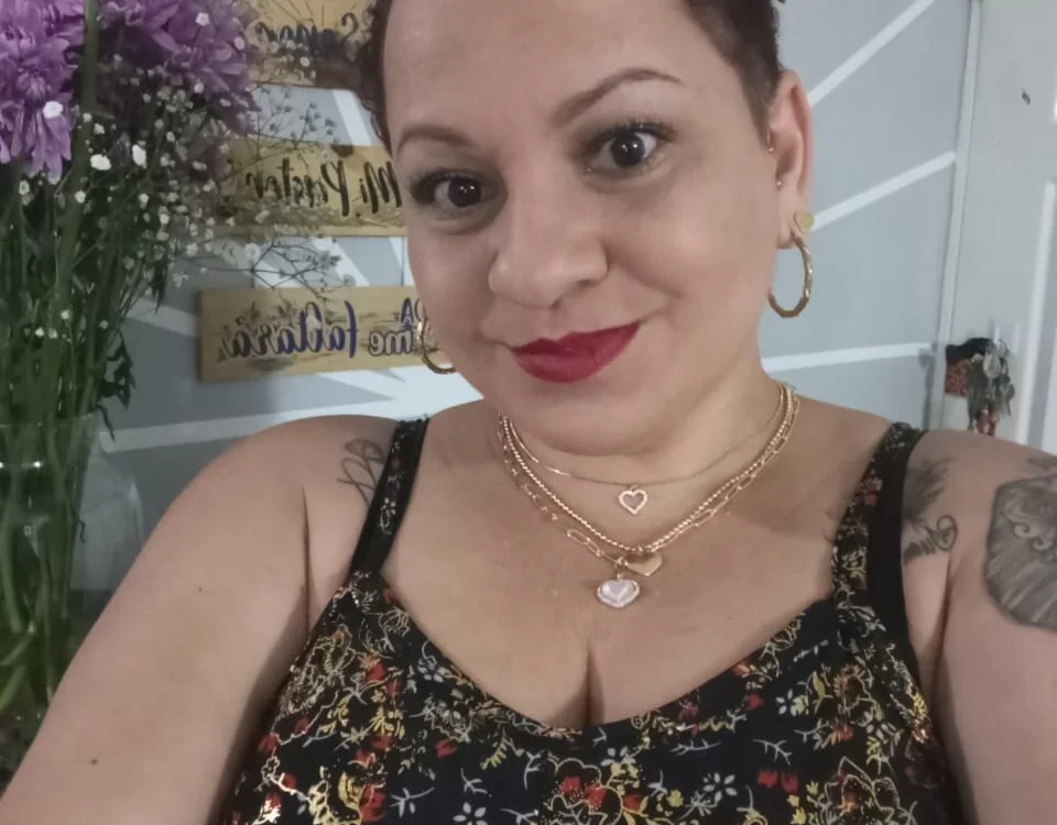 mia_pym's Offline Chat Room