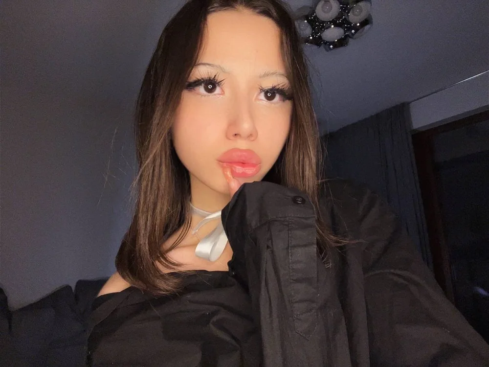 Naomi_0541's most recent online preview