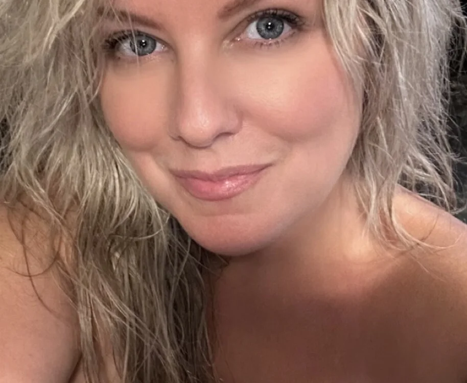 Sweet_little_jj18 Adlı Modelin Çevrimdışı XXX Sohbeti