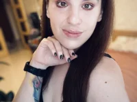 AnnaVenum 即時 XXX 聊天