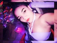 Scarlet_blaze_outdoors