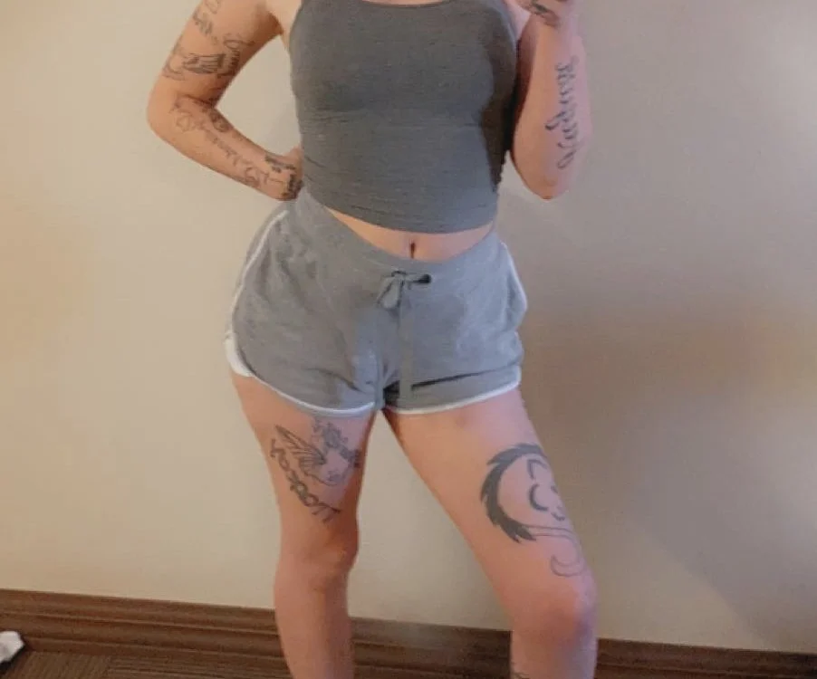 yourothergirlfriend's Offline Chat Room