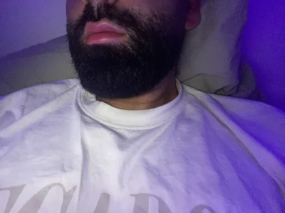 Cam boy bignasthairy