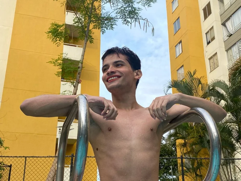 nico_sundown's Offline XXX Chat