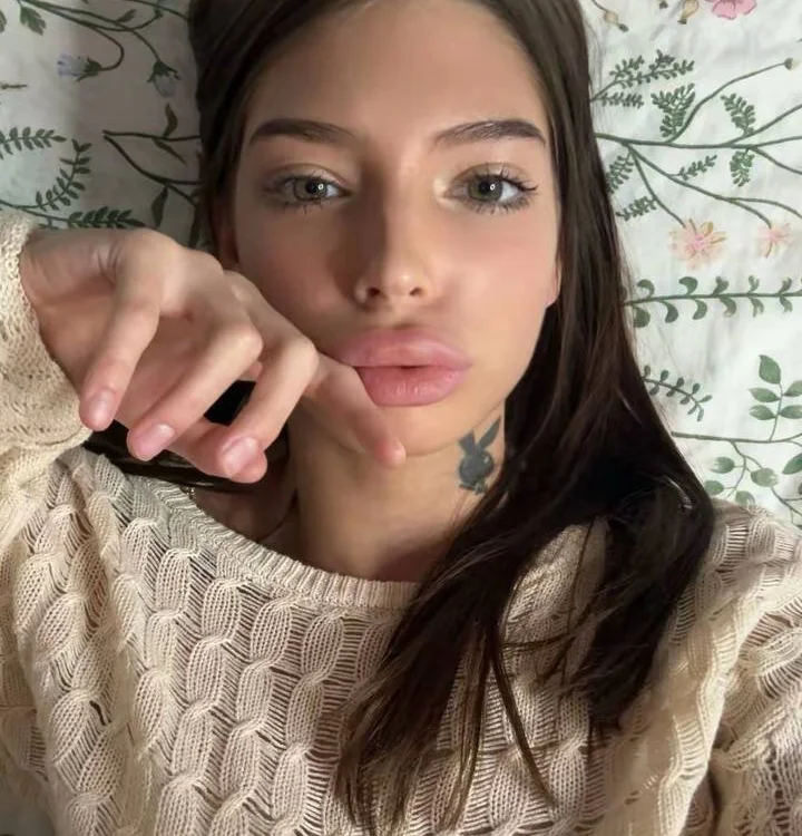 LoisKeedah Offline XXX-chat