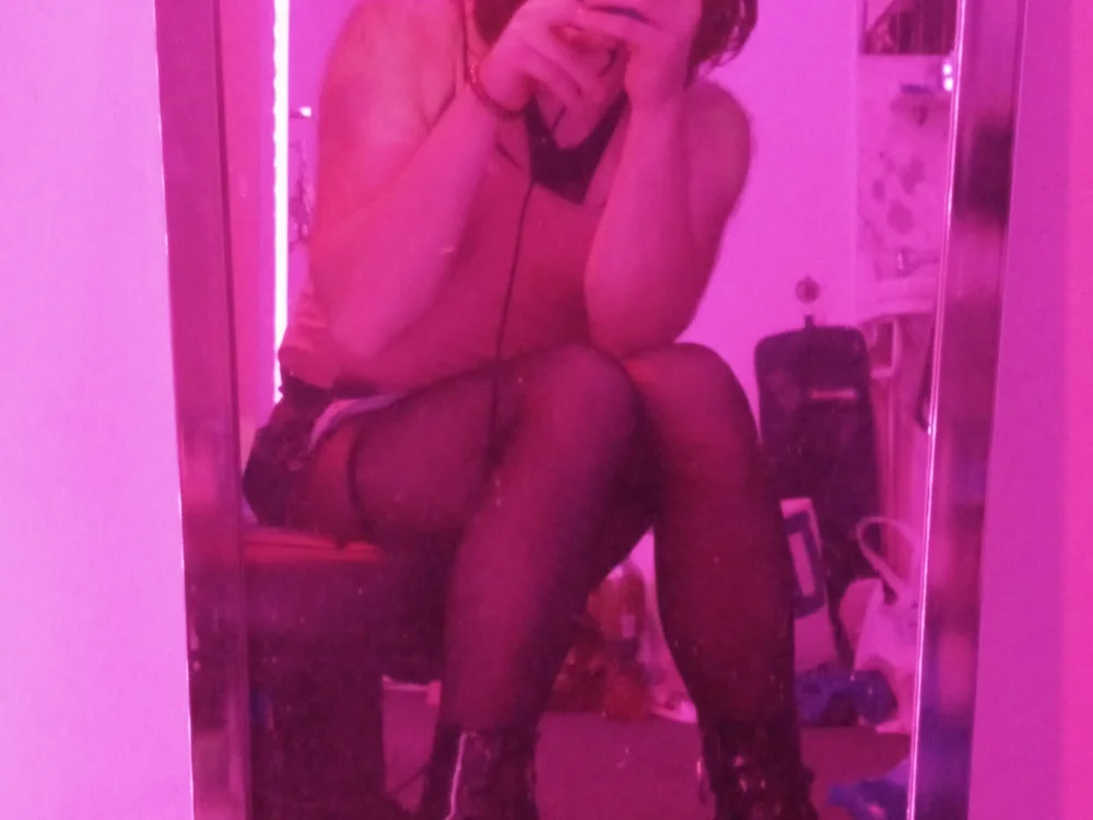 KlaudiaTSNL's Offline XXX Chat