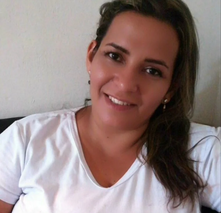 Offline chatovací místnost yadira_35