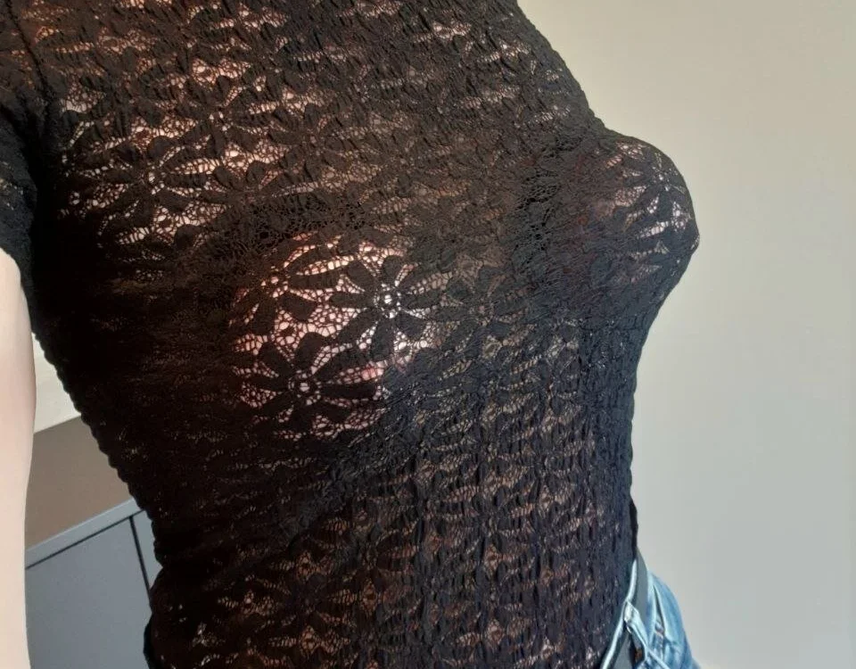 JulieEroticDress Offline XXX-Chat