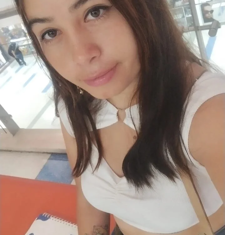 Veronica_Milleer offline chatrum