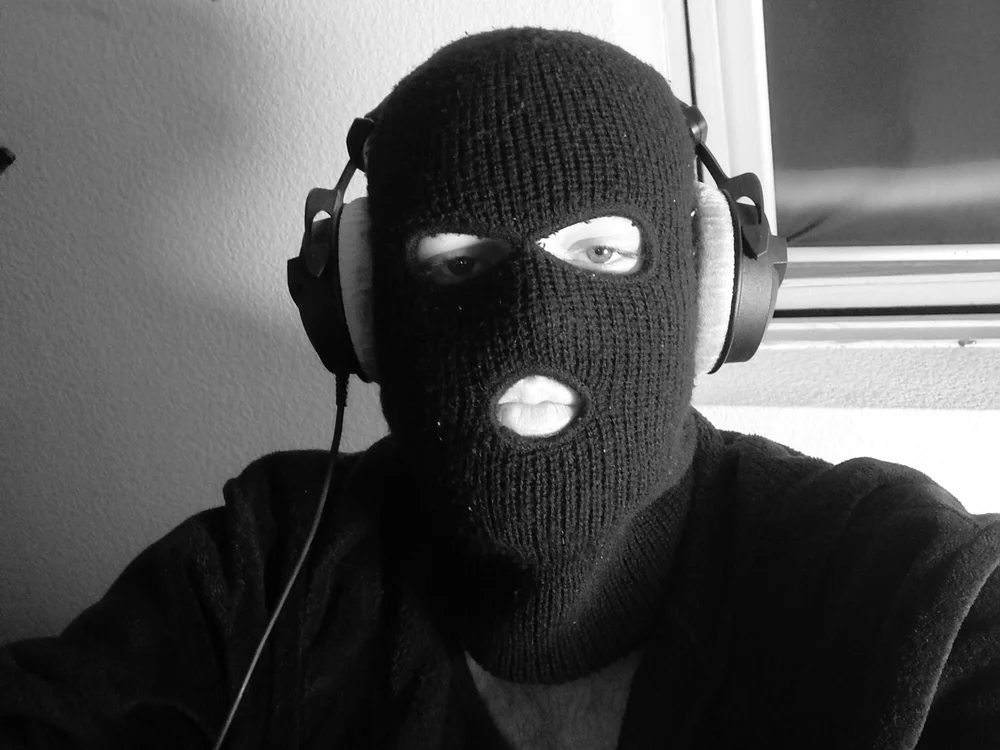 MaskedDickGER's Offline Chat Room