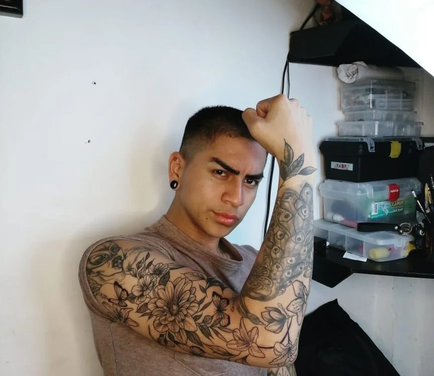 Luisjordan2's Offline XXX Chat