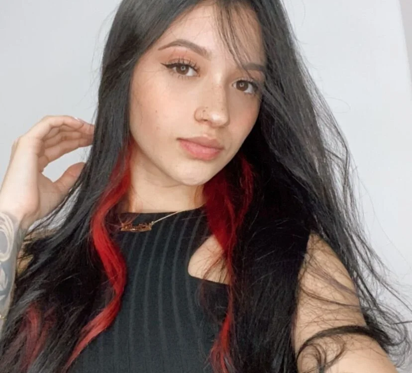 sofia_kingston অফলাইন চ্যাট রুম