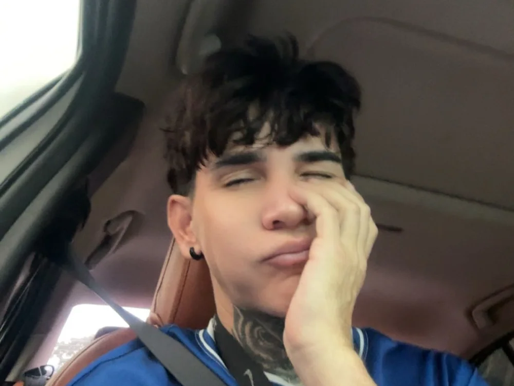 angelpaisa's Offline Chat Room