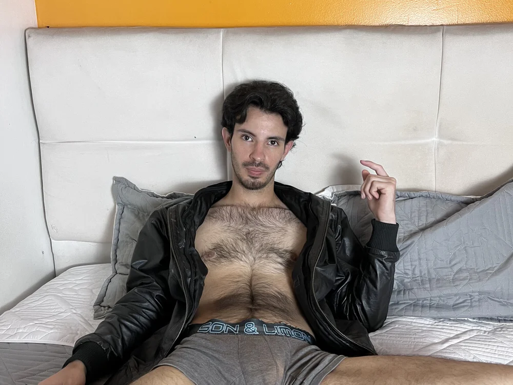 LiamLuxe's Offline Chat Room