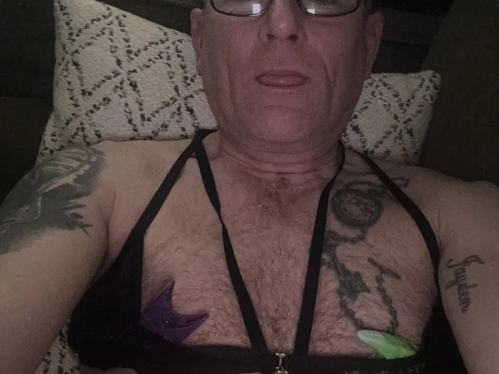 sexyjonzo's Offline Chat Room