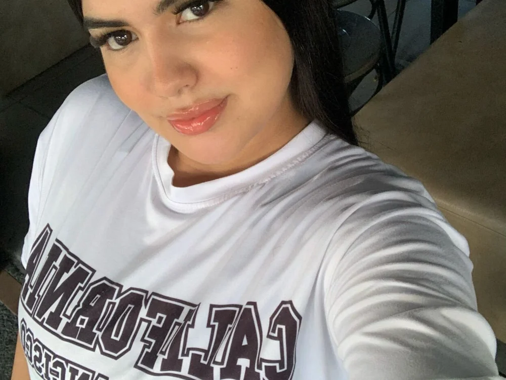 cielo_chenay's Offline Chat Room