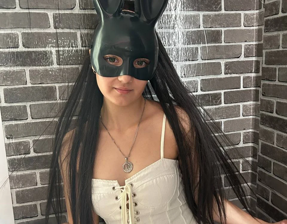 AngelaLucas' Offline XXX Chat