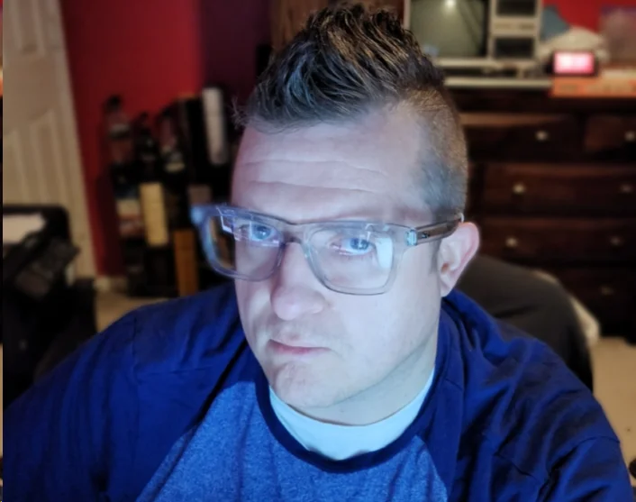 evho47's Offline Chat Room