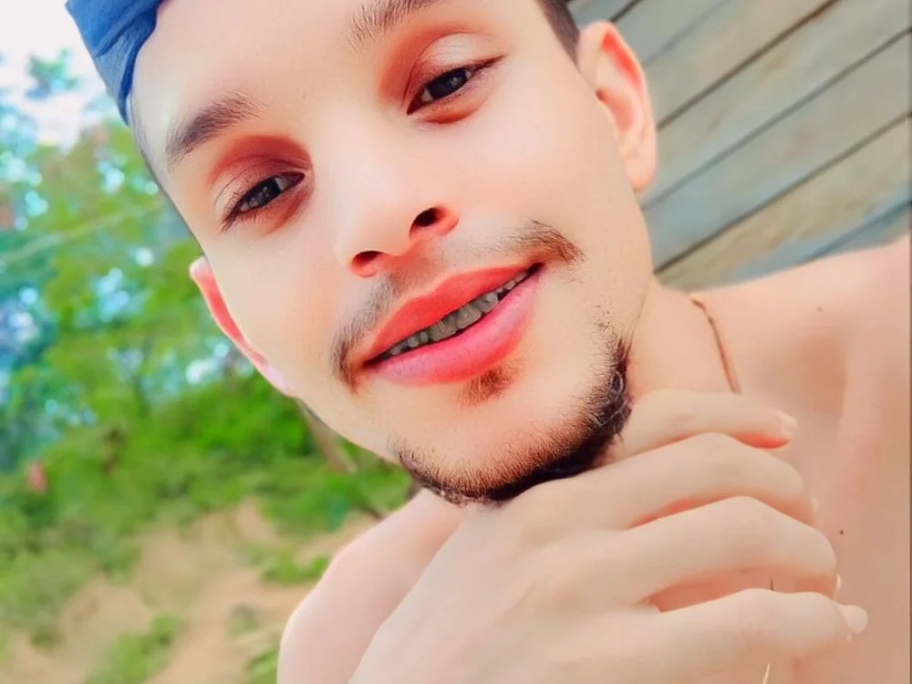 Abraham_25_'s Offline Chat Room